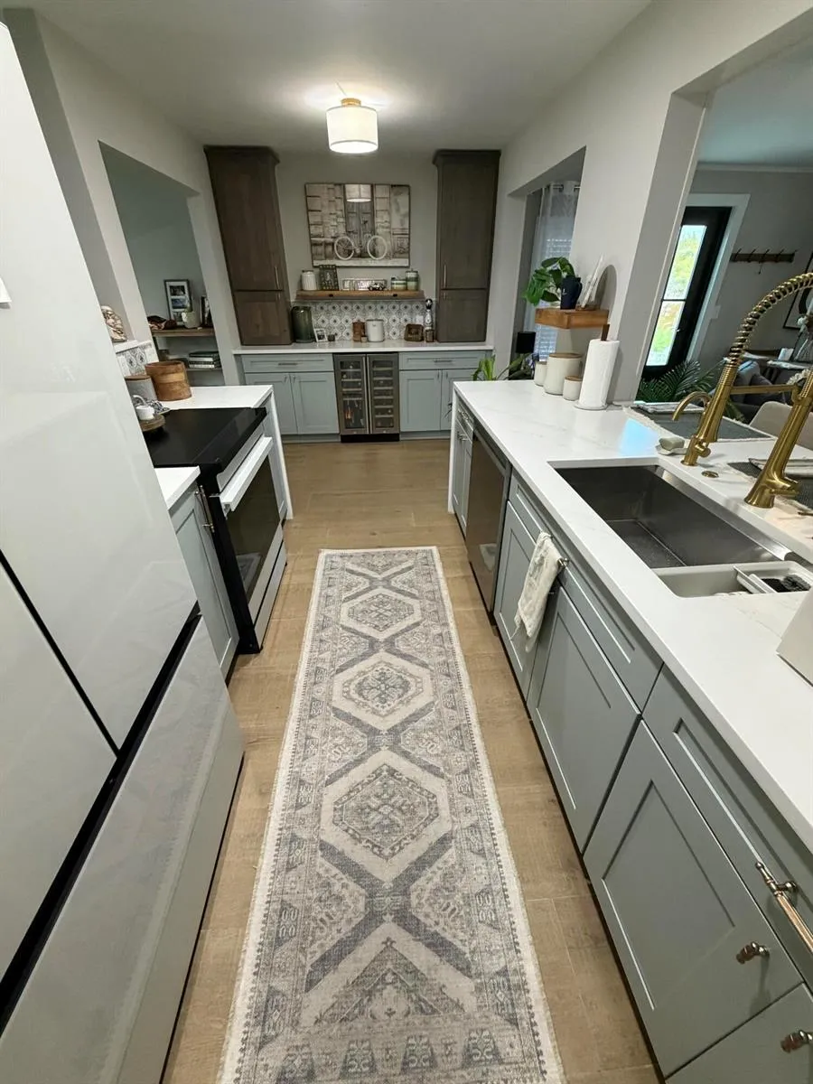 351 MARS AVENUE Tequesta, FL 33469