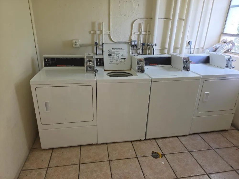 2401 RIVERSIDE DRIVE #306-B Coral Springs, FL 33065