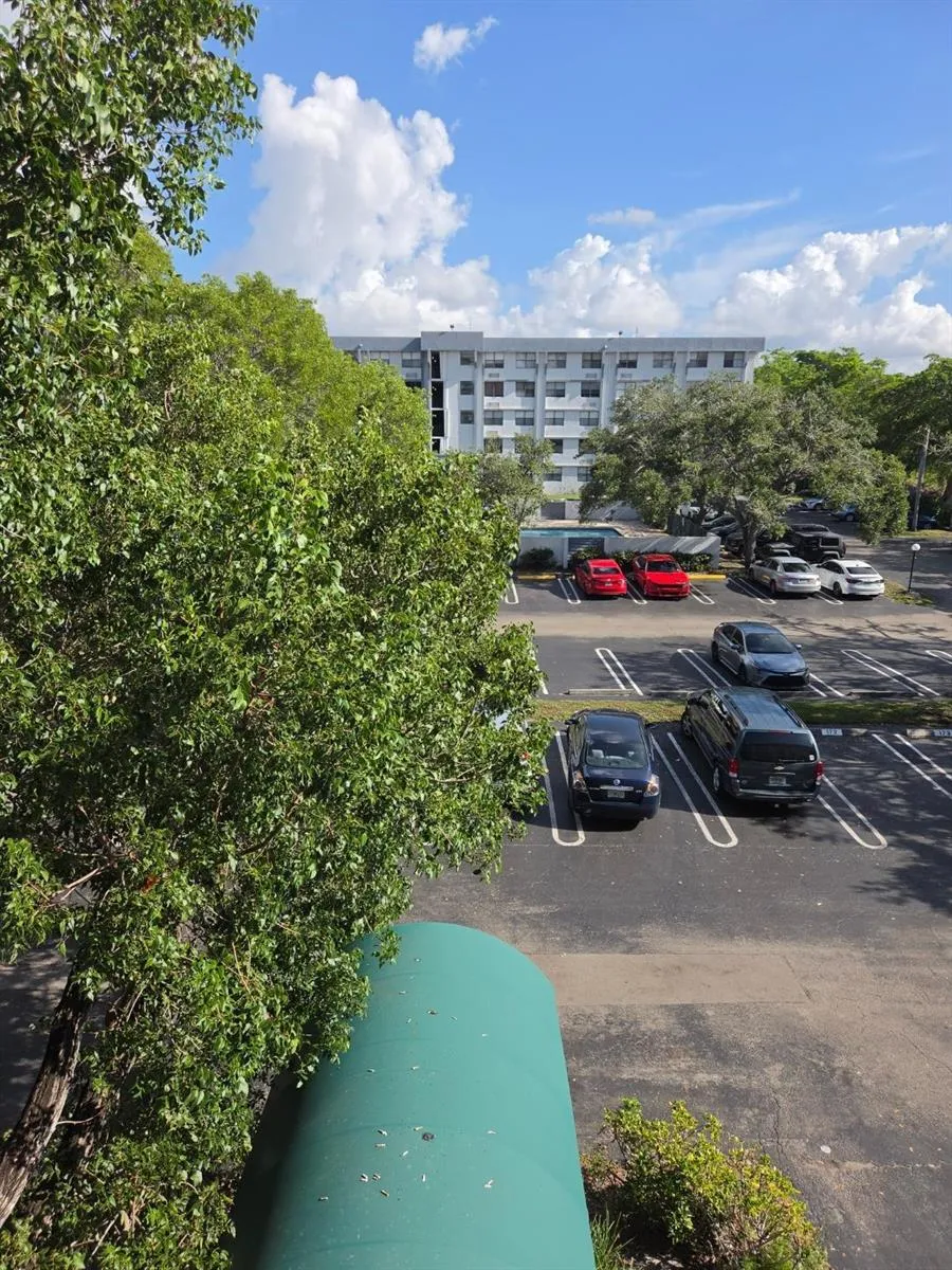 2401 RIVERSIDE DRIVE #306-B Coral Springs, FL 33065