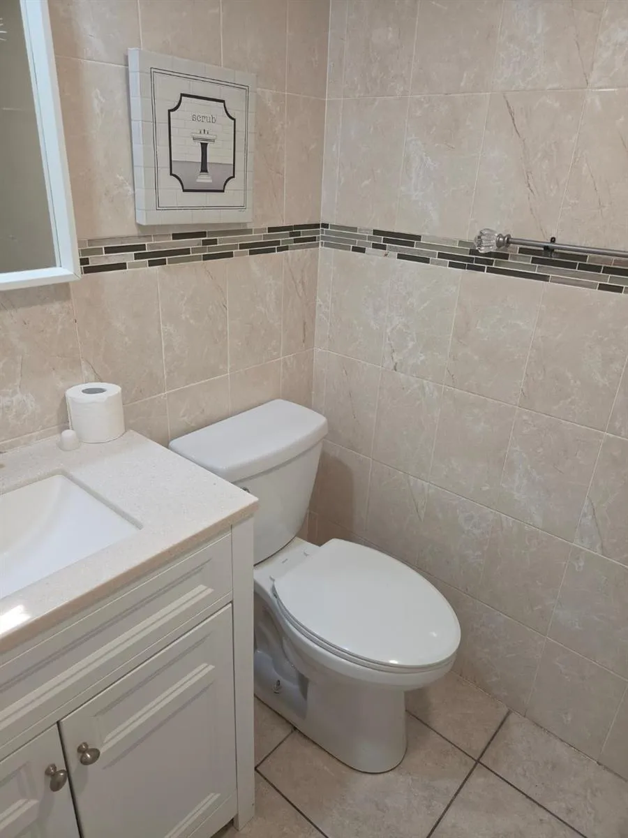 2401 RIVERSIDE DRIVE #306-B Coral Springs, FL 33065