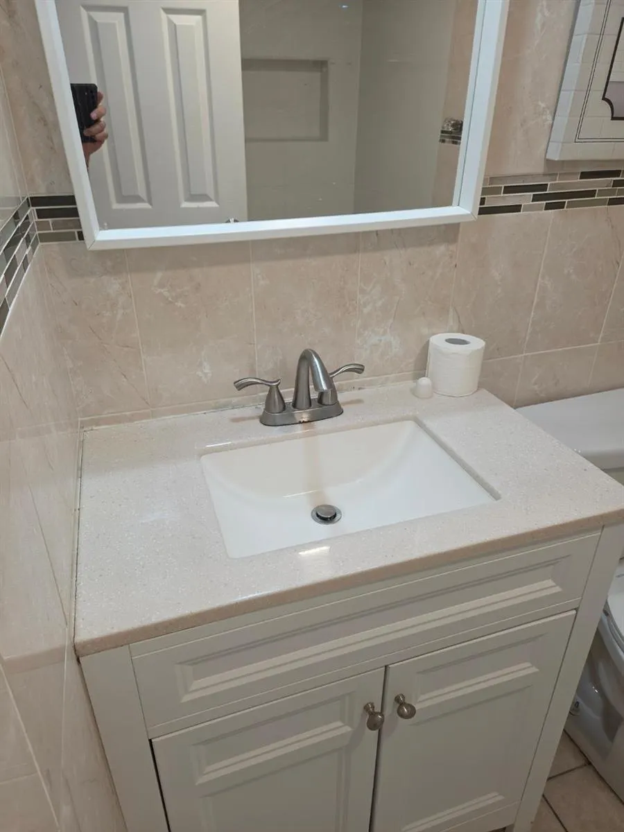 2401 RIVERSIDE DRIVE #306-B Coral Springs, FL 33065