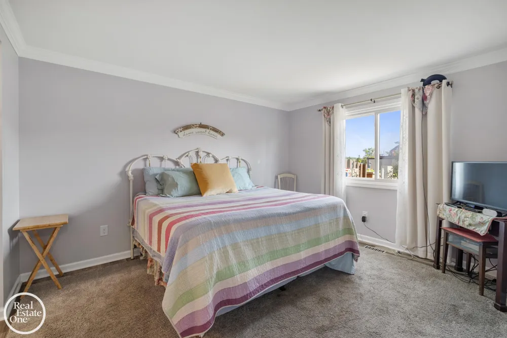 403 Country Club Drive St Clair Shores City, MI 48082