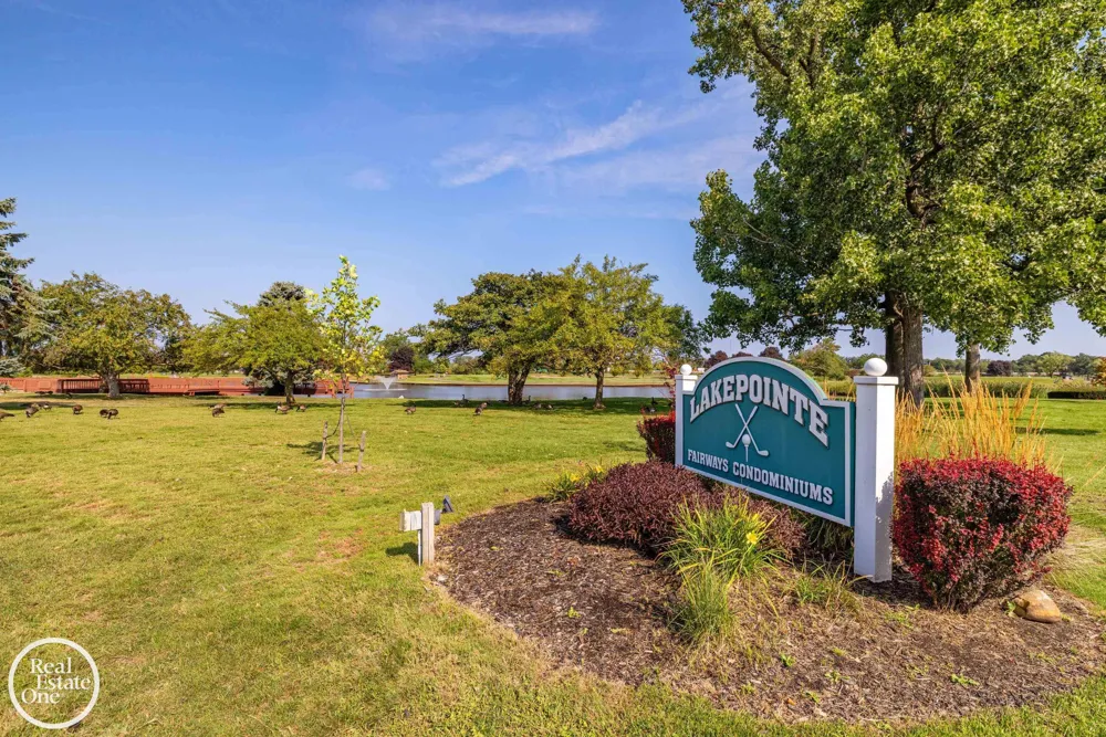 403 Country Club Drive St Clair Shores City, MI 48082