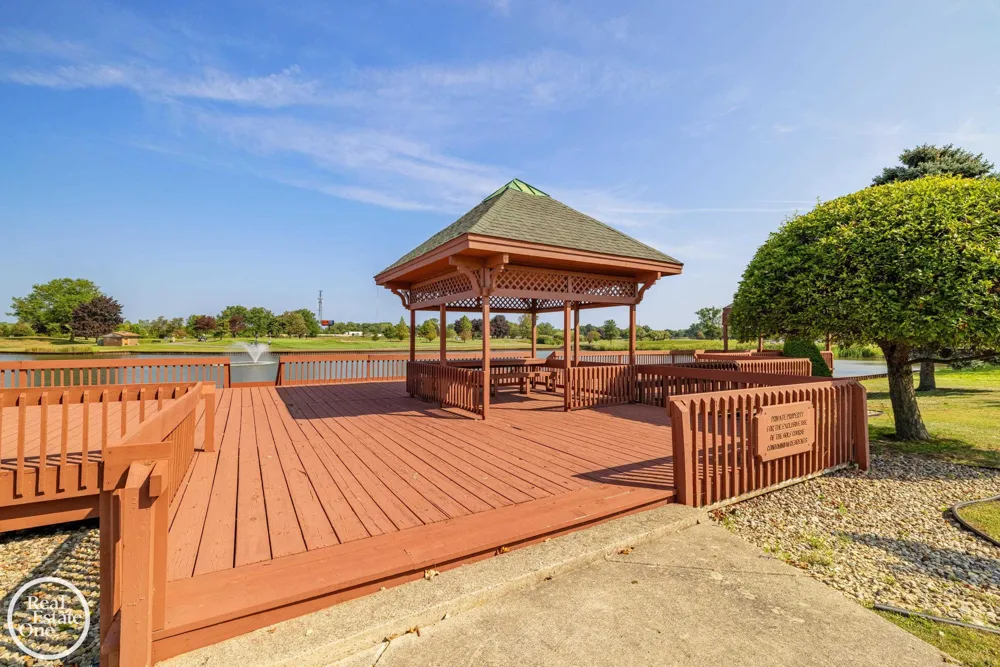 403 Country Club Drive St Clair Shores City, MI 48082