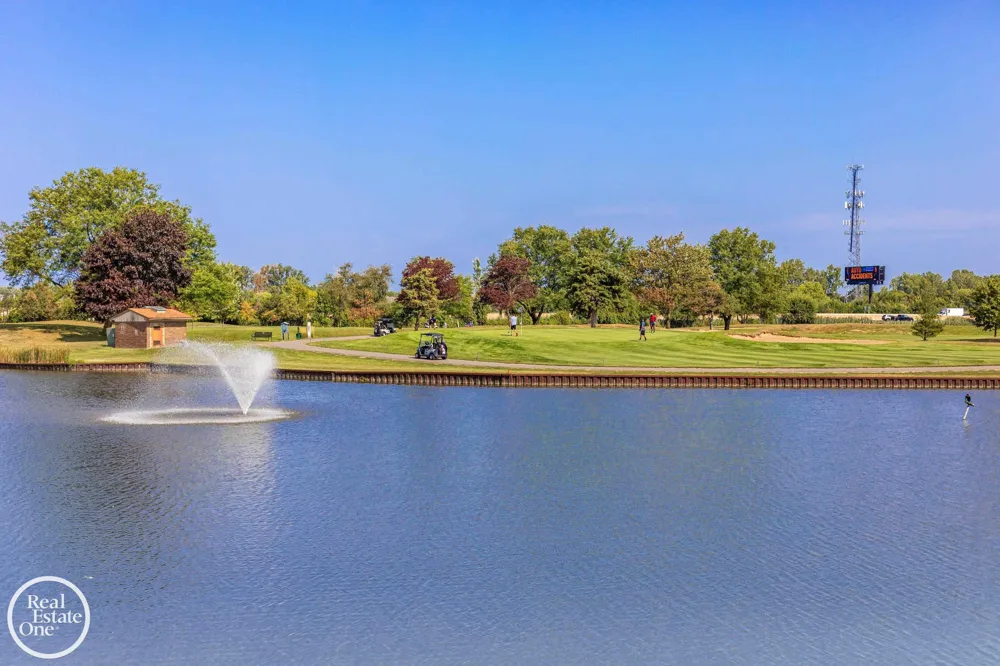 403 Country Club Drive St Clair Shores City, MI 48082
