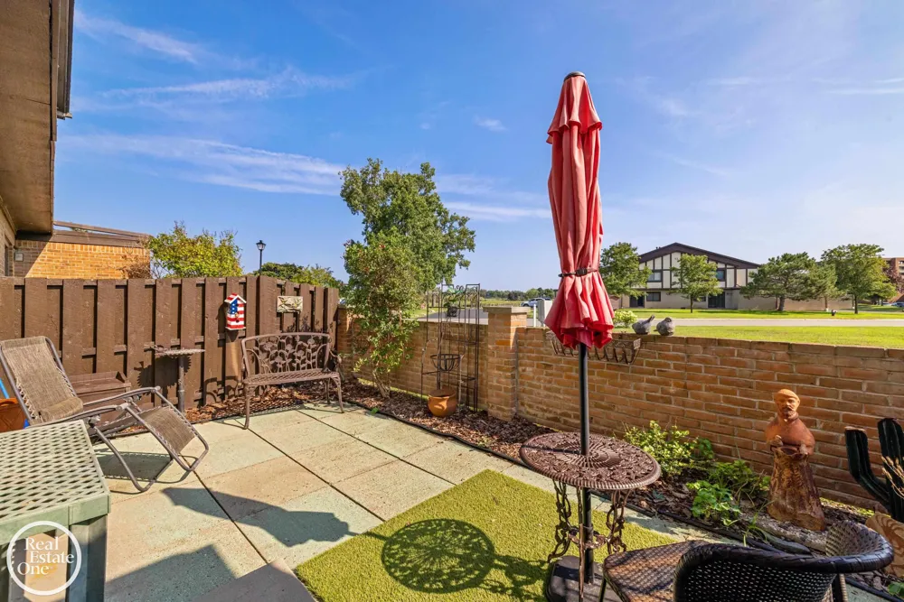 403 Country Club Drive St Clair Shores City, MI 48082