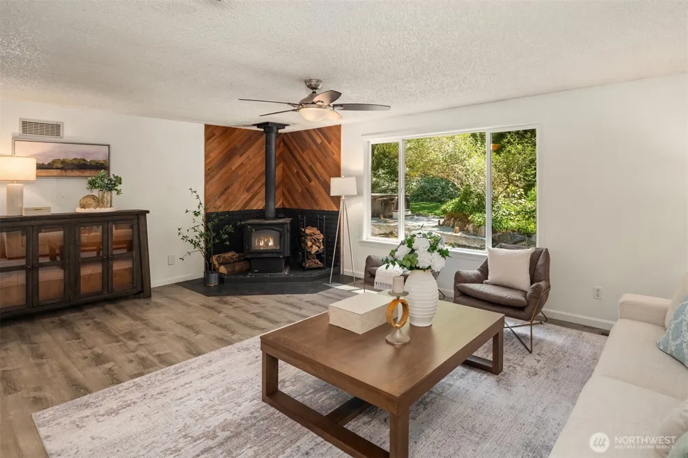 28444 Retreat Kanaskat Road SE Ravensdale, WA 98051
