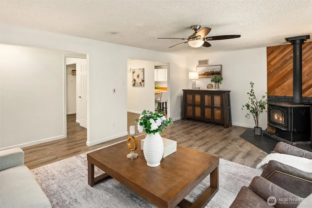 28444 Retreat Kanaskat Road SE Ravensdale, WA 98051