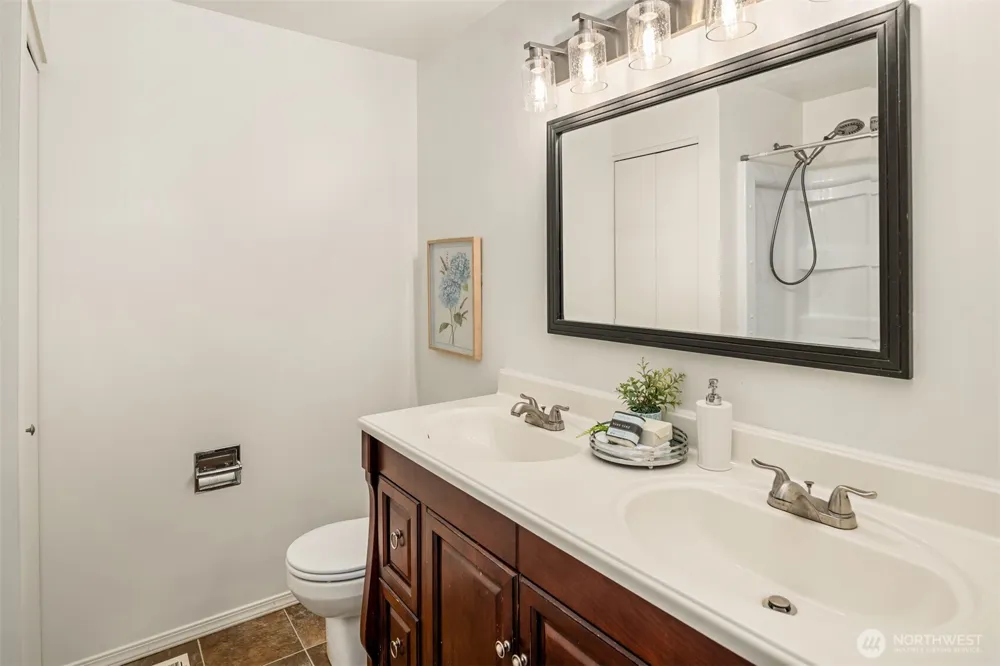 28444 Retreat Kanaskat Road SE Ravensdale, WA 98051