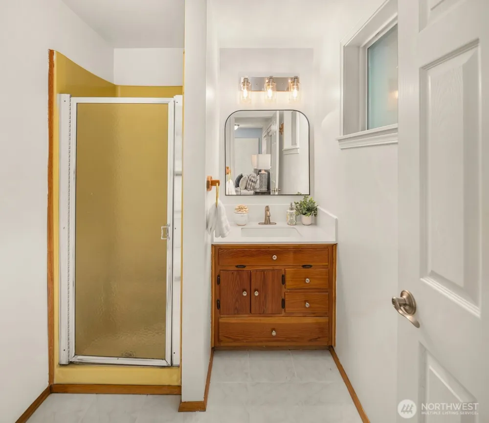 28444 Retreat Kanaskat Road SE Ravensdale, WA 98051