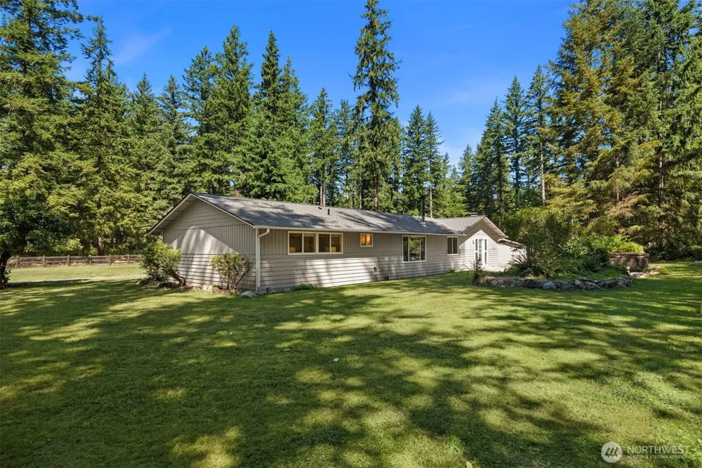 28444 Retreat Kanaskat Road SE Ravensdale, WA 98051