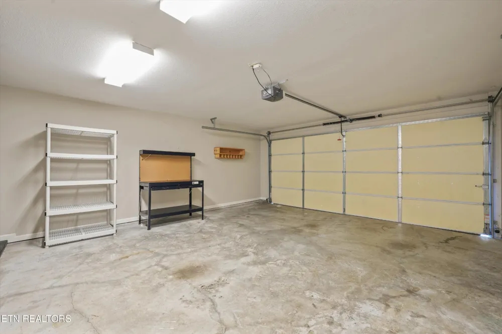 1006 Stones Throw Lane Sevierville, TN 37876