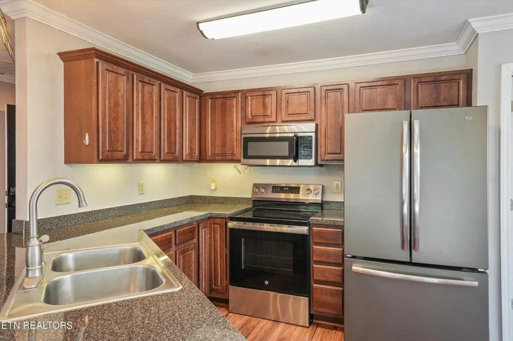 1006 Stones Throw Lane Sevierville, TN 37876