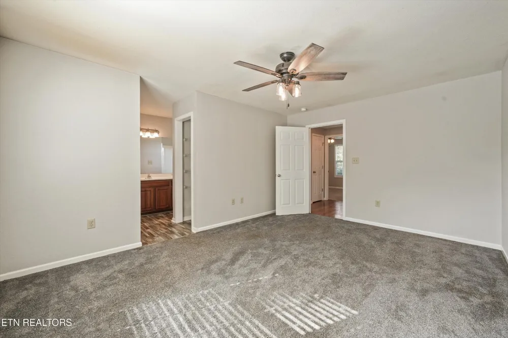 1006 Stones Throw Lane Sevierville, TN 37876