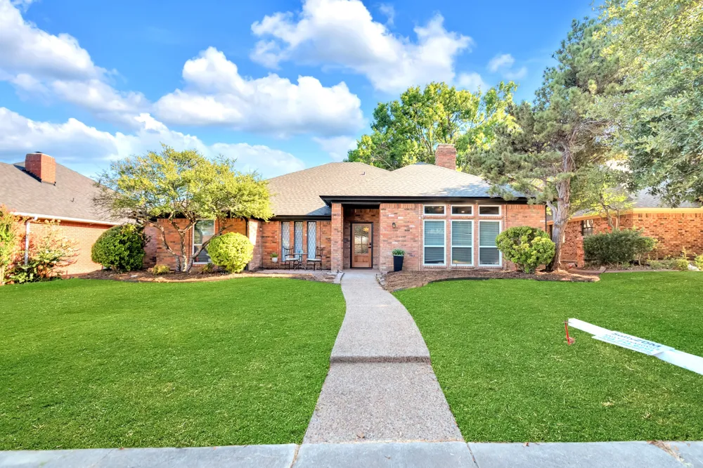 3400 Sailmaker Lane Plano, TX 75023