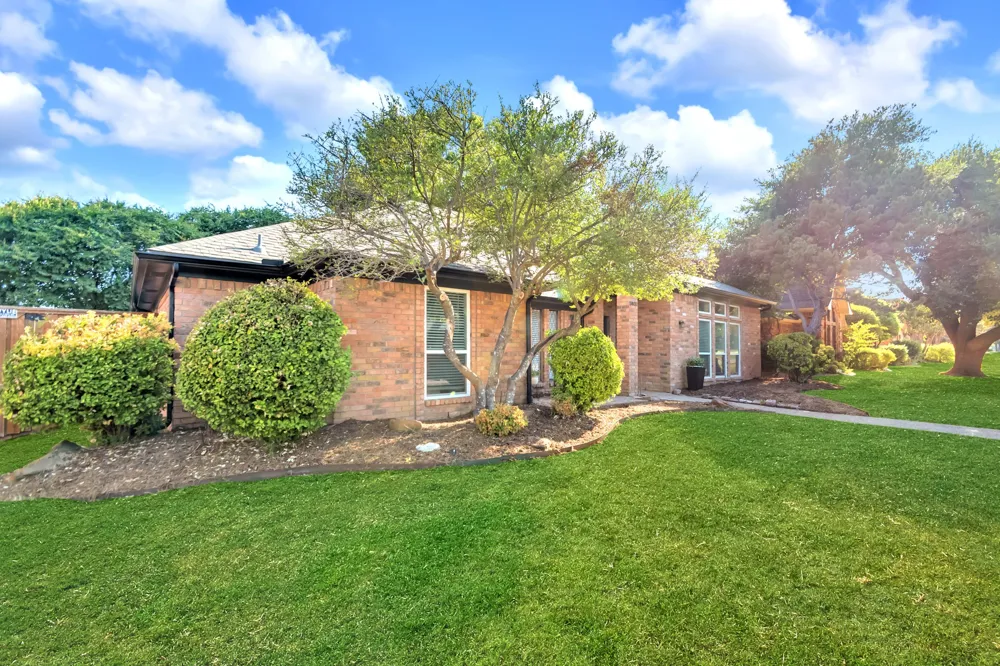 3400 Sailmaker Lane Plano, TX 75023