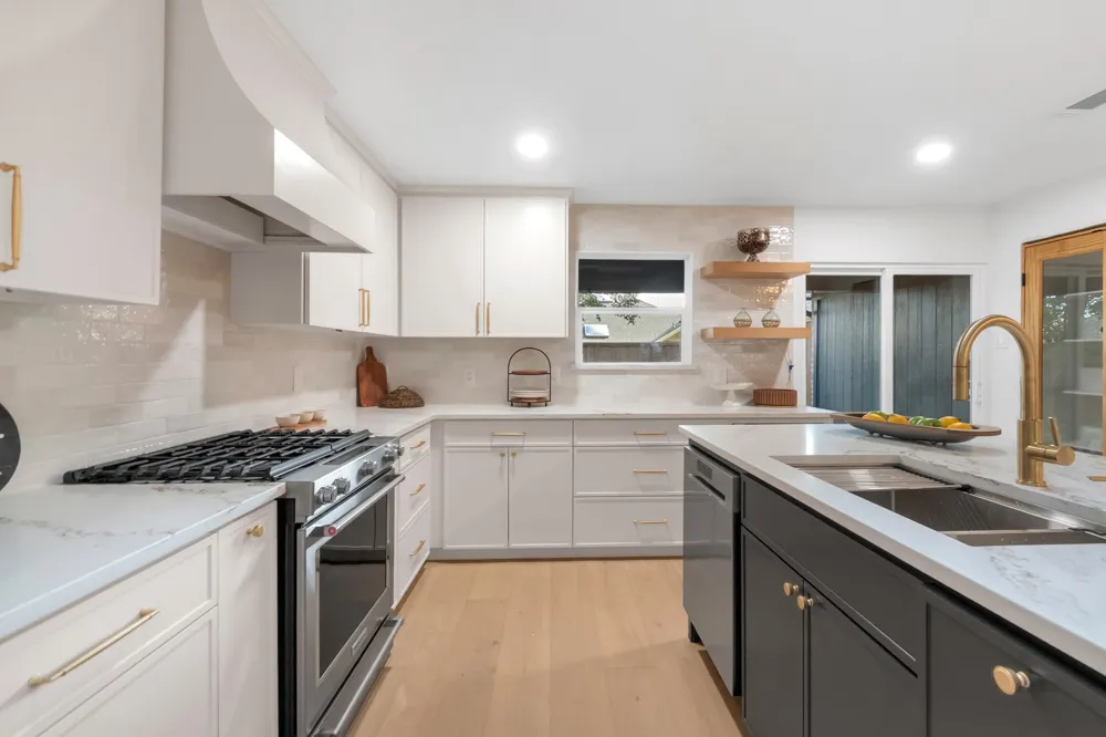 3400 Sailmaker Lane Plano, TX 75023