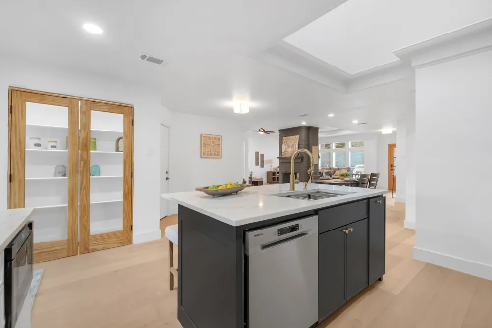3400 Sailmaker Lane Plano, TX 75023