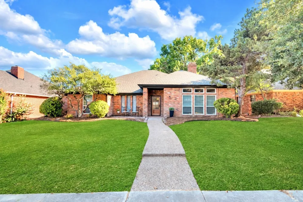 3400 Sailmaker Lane Plano, TX 75023