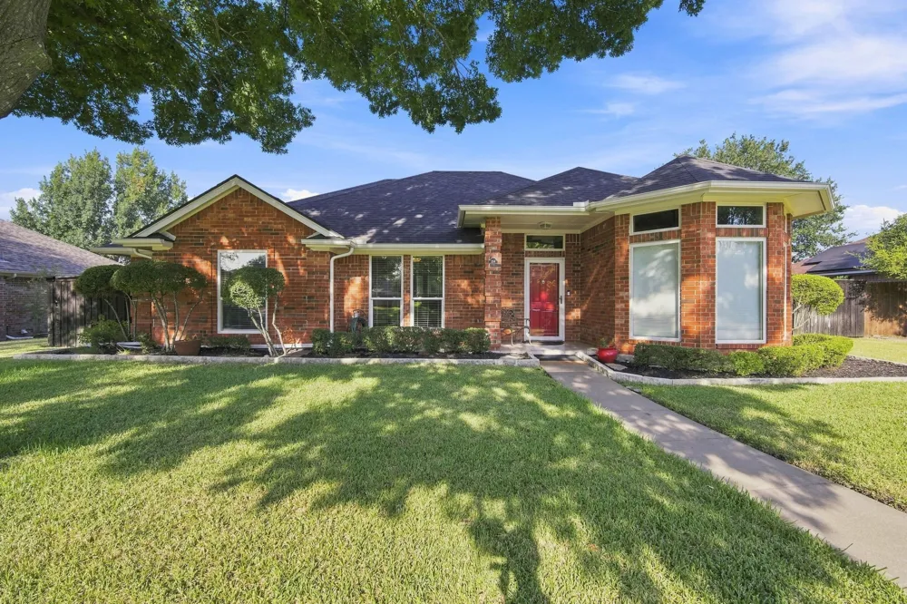 214 Barbara Way Red Oak, TX 75154