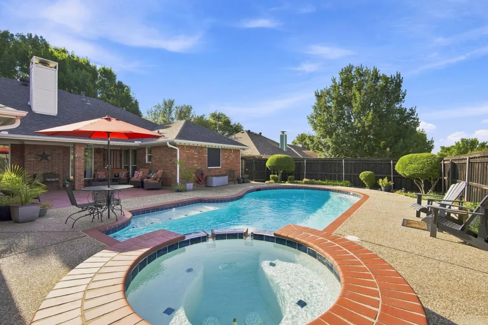 214 Barbara Way Red Oak, TX 75154
