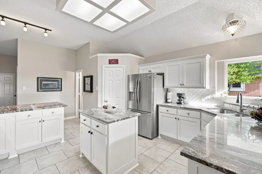 214 Barbara Way Red Oak, TX 75154