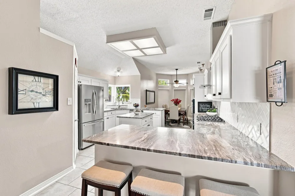 214 Barbara Way Red Oak, TX 75154