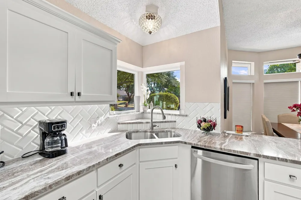 214 Barbara Way Red Oak, TX 75154