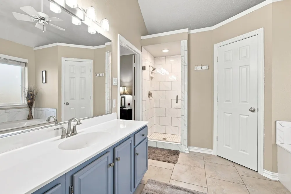 214 Barbara Way Red Oak, TX 75154