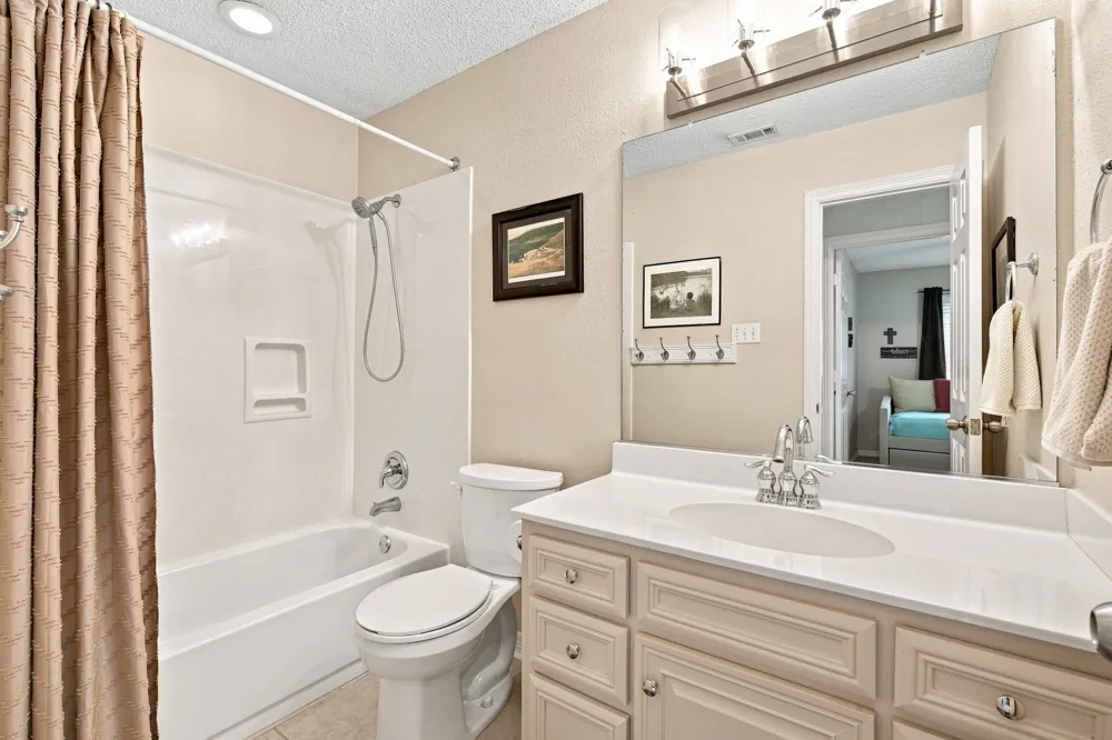 214 Barbara Way Red Oak, TX 75154