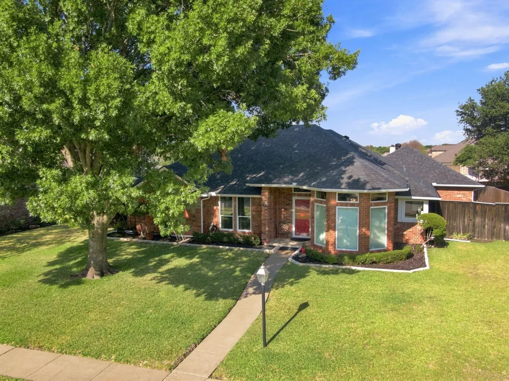 214 Barbara Way Red Oak, TX 75154