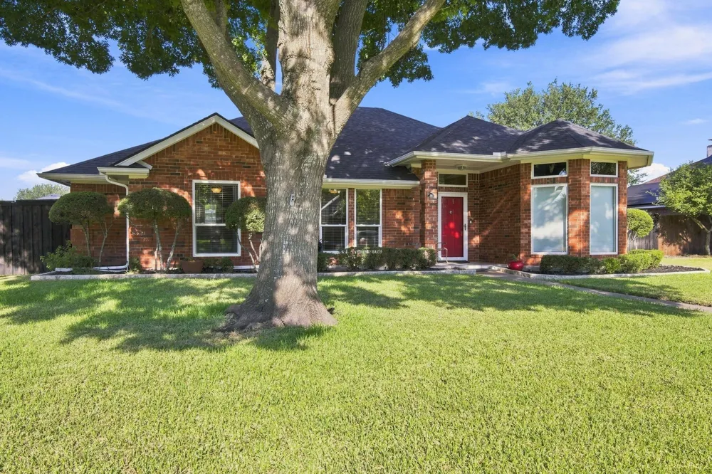 214 Barbara Way Red Oak, TX 75154