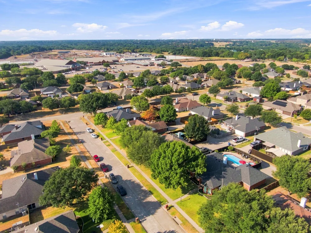 214 Barbara Way Red Oak, TX 75154
