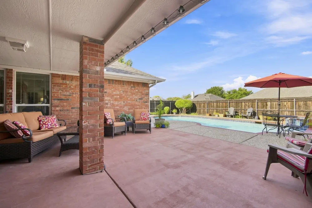 214 Barbara Way Red Oak, TX 75154