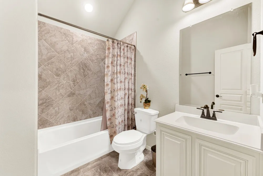 6300 Sudbury Lane Mesquite, TX 75181