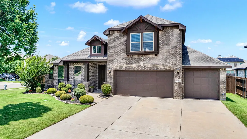 6300 Sudbury Lane Mesquite, TX 75181