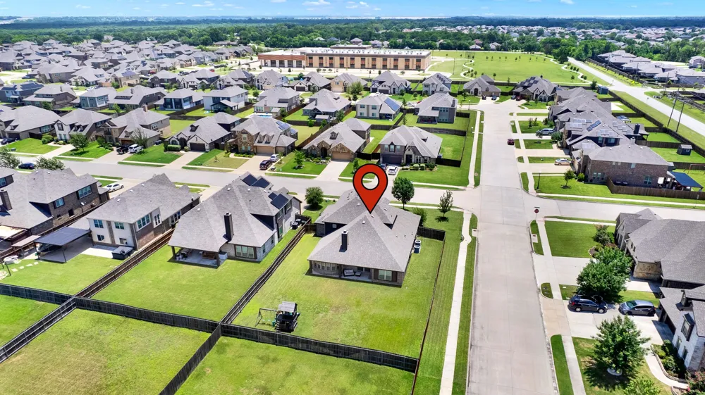 6300 Sudbury Lane Mesquite, TX 75181