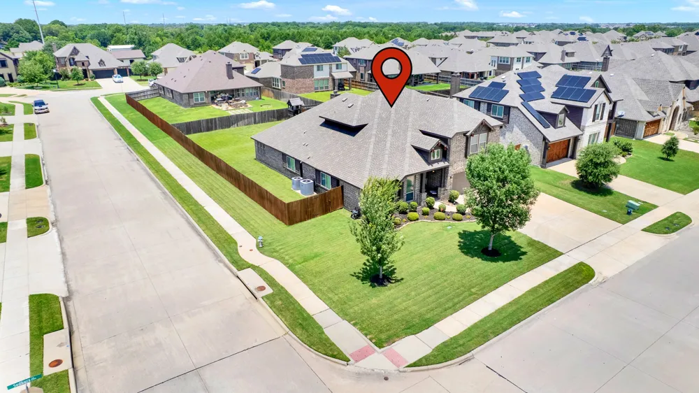 6300 Sudbury Lane Mesquite, TX 75181