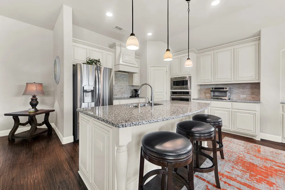 6300 Sudbury Lane Mesquite, TX 75181