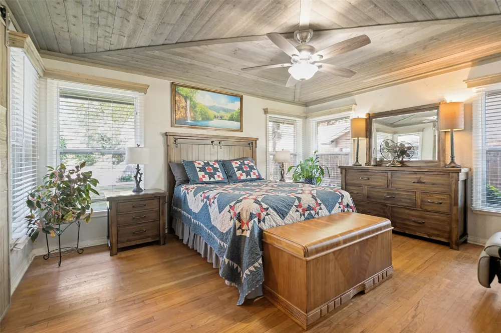 1515 Francis Street Carrollton, TX 75006