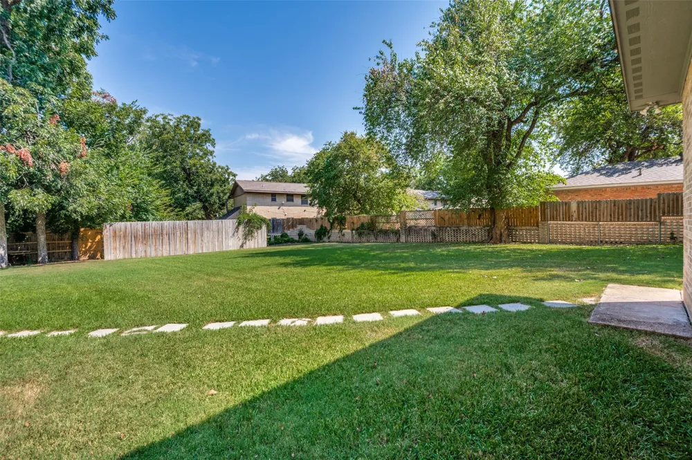 1515 Francis Street Carrollton, TX 75006