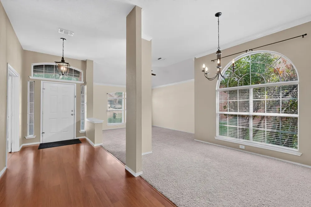 605 Oak Hollow Lane Flower Mound, TX 75028