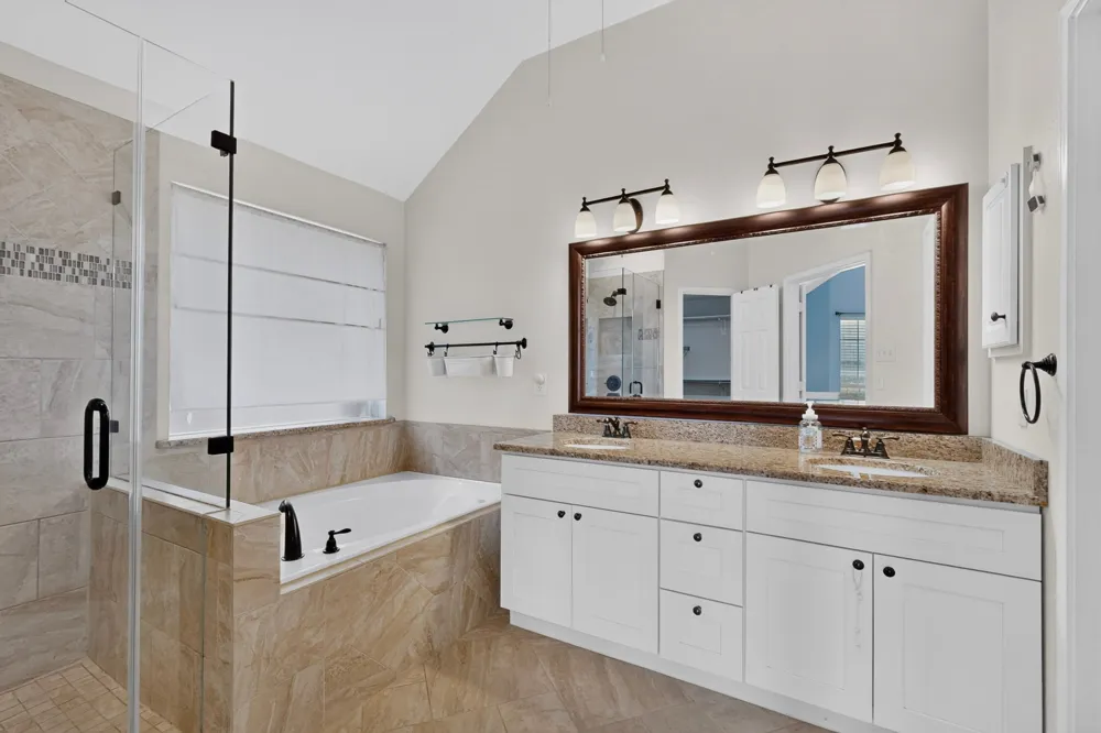 605 Oak Hollow Lane Flower Mound, TX 75028