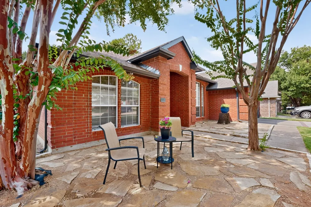 605 Oak Hollow Lane Flower Mound, TX 75028