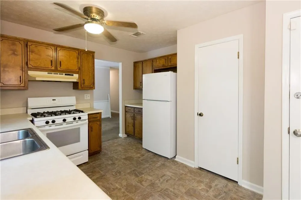 2007 Walden Park Drive Snellville, GA 30078