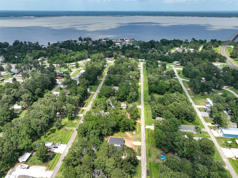 200 Canary Street Point Blank, TX 77364
