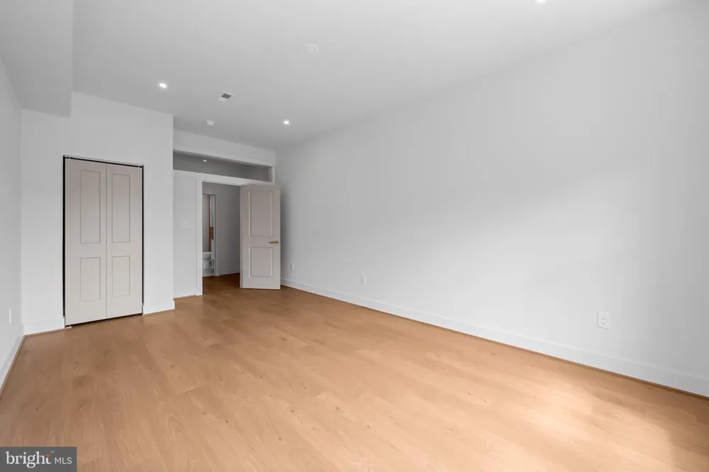 309 E 22ND STREET Baltimore, MD 21218