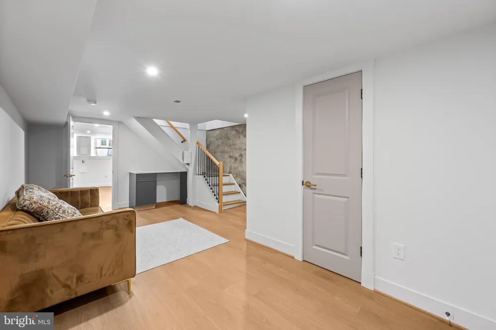 309 E 22ND STREET Baltimore, MD 21218