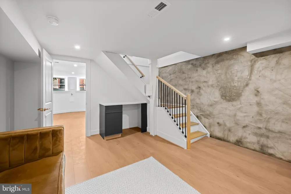 309 E 22ND STREET Baltimore, MD 21218
