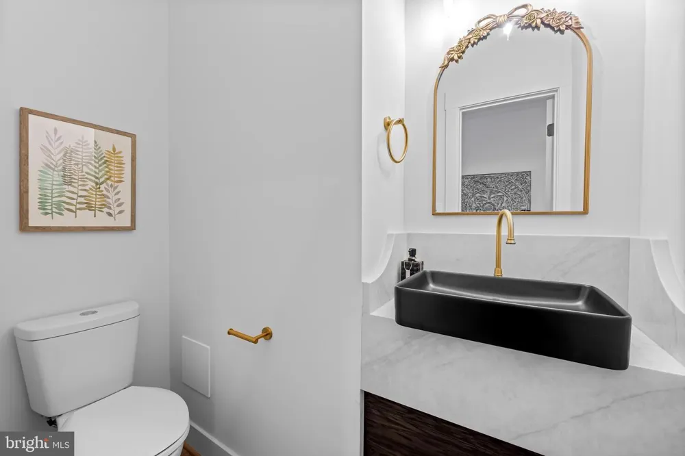 309 E 22ND STREET Baltimore, MD 21218